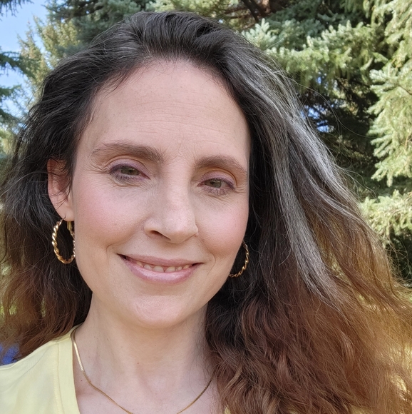 ๐  Meet your Posher: Valerie ๐ - Picture 6 of 16